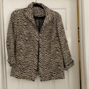 Brown/ivory blazer with hidden closures, cuffed sleeves, lightweight